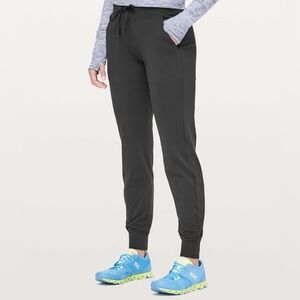 Lululemon Ready To Rulu Jogger Pant Size 6 black